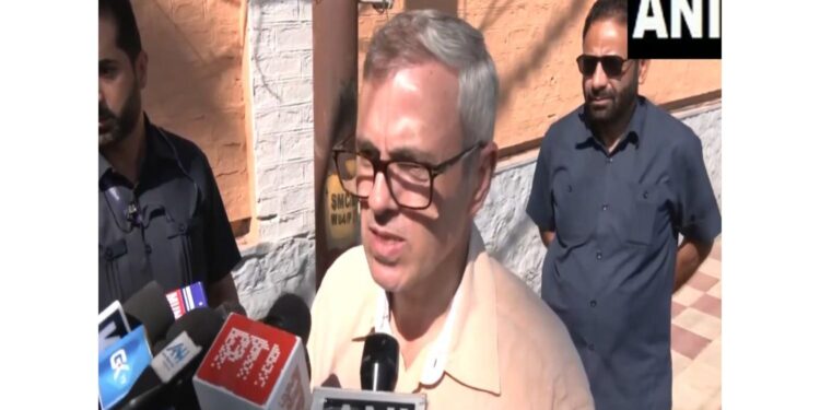 Jammu and Kashmir CM Omar Abdullah raised the question on MP Sanjay Singh on the strict action of the central officials, asked "" Under which order was this conlowed with Sanjay Singh? "