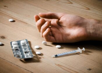 Jammu and Kashmir is becoming "Udta Kashmir"! Know the real truth of the drug market, Jammu and Kashmir is batcoming "Flying Kashmir"! Know the Real Truth of Drug Market