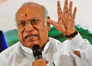 Kharge's big allegation against PM Modi and Shah, said- 'Both do not want the constitution to be safe'