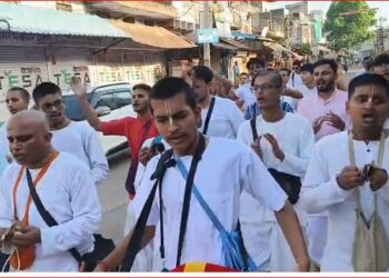 Krishna devotees of Baroda in Bayana scattered the name Radha-Krishna