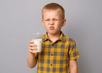Lack of milk in children obstructs physical growth, increase such protein-calcium