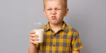 Lack of milk in children obstructs physical growth, increase such protein-calcium