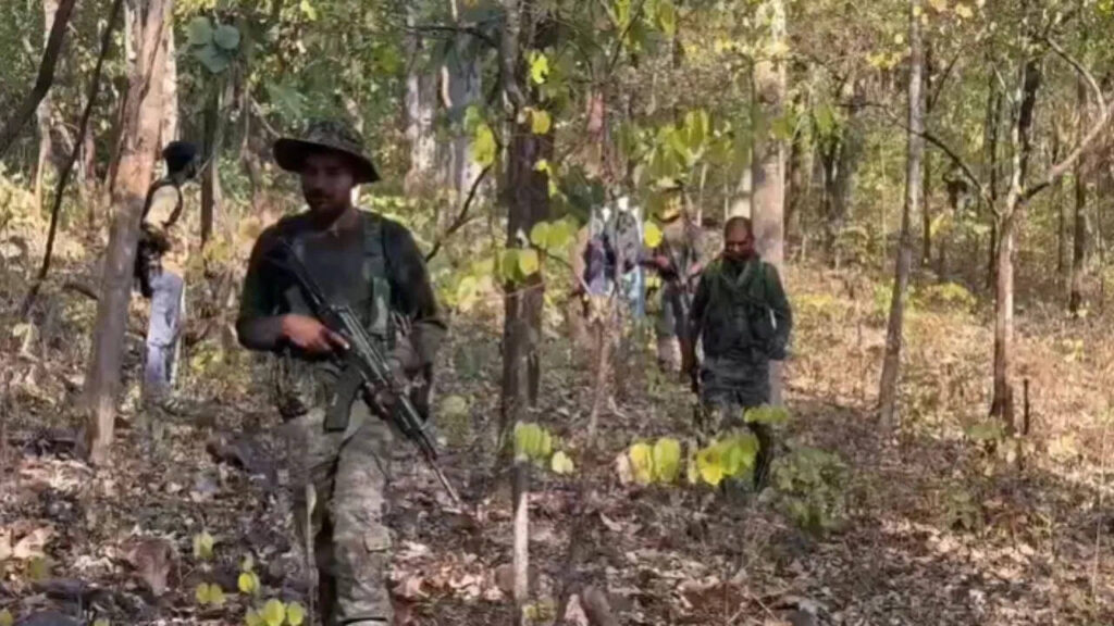 Large success of security forces in Chhattisgarh, commander Balakrishna including 10 Naxalites in Gariaband encounter
