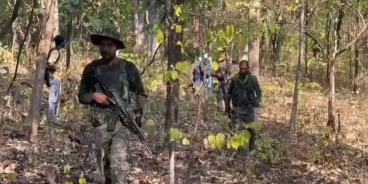 Large success of security forces in Chhattisgarh, commander Balakrishna including 10 Naxalites in Gariaband encounter