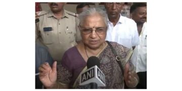 MP Sudha Murthy lodged FIR after fraud, Fraud threatened as telecom officer
