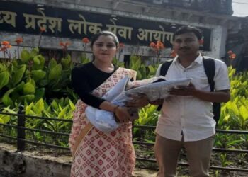 MPPSC Result | MPPSC Result 2024 | MPPSC Topper | MPPSC Topper Varsha Patel | MPPSC 2024 | Varsha Patel became an example: Interview given about 26 -day -old daughter in her lap and DSP became. News Track in Hindi