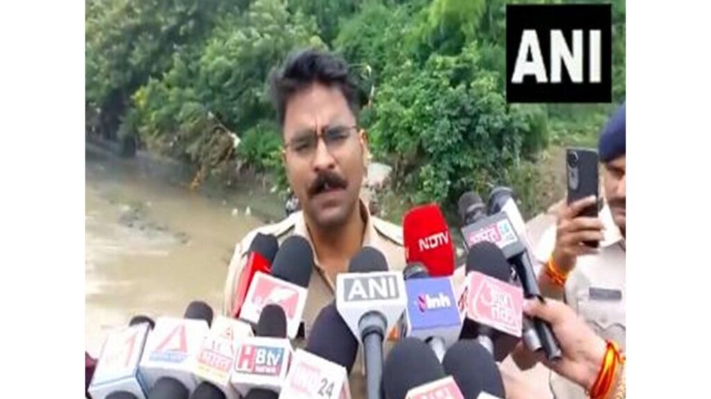 Madhya Pradesh: 3 police officers died after a car collapsed in Shipra river in Ujjain