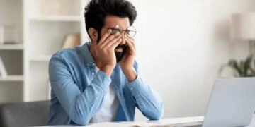 अहंकार के कारण मानसिक और भावनात्मक अस्थिरता, वीडियो में जानें कैसे हमारी अहंपूर्ण सोच से बढ़ते हैं तनाव और चिंता के खतरनाक परिणाम