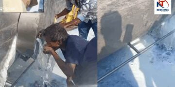 Milk Spills on Patna Streets Before Bihar Elections, Watch Viral Video of People Lining Up | Even before Bihar elections, the Ganges of milk on the streets of Patna, people said 'I am also coming' Viral Video. News Track in Hindi