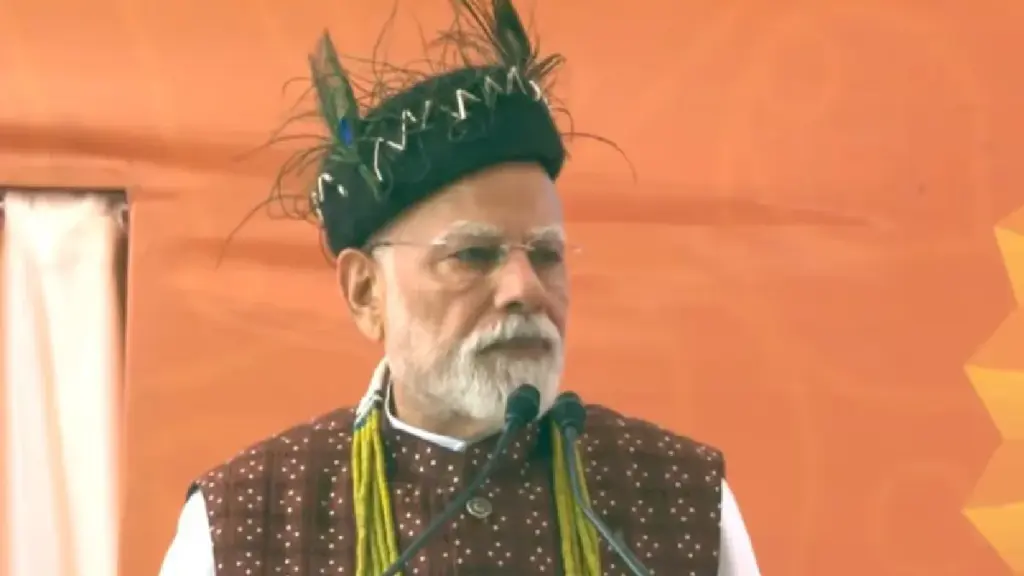 Narendra Modi Itanagar Rally: Like the tricolor, the first color of Arunachal Pradesh, Kesaria, every person here symbol of valor, Narendra Modi said in the public meeting in Itanagar, Narendra Modi, as like tiranga, arunachal Pradesh's first color is sls safron; Every person here is a symbol of bravery, said narendra modi at a public rally in Itanagar.