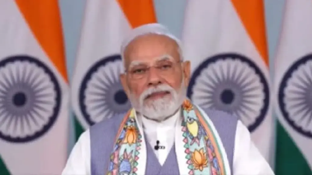 Narendra Modi Launches Mukhyamantri Mahila Rojgar Yojana in Bihar: Your two brothers Narendra and Nitish together… Inaugurating the Chief Minister Mahila Employment Scheme in Bihar, PM Modi said to mothers, sisters, PM Modi, your twoo brothers Narendra and Nitish TogeTher… Chief Minister Women Employment Scheme in Bihar.