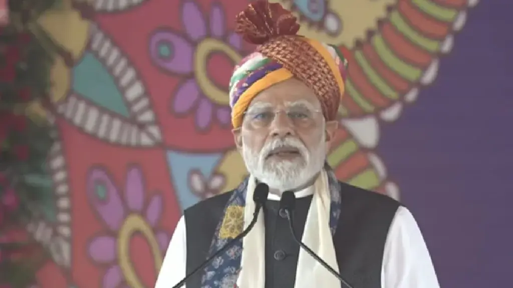 Narendra Modi at Banswara: Prime Minister Narendra Modi, Prime Minister Narendra Modi lased out at Congress over paper leak, Atrocities Against Women and Corruption on the Congress on Congress on Congress, Prime Minister Narendra Modi, Prime Minister Narendra Modi Lashed Out at Congress over the Congress for atrocities and corruption.