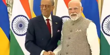 Narendra Modi's bilateral meeting with Navinchandra Ramgoolam: India and Mauritius are not just partners, a family, while addressing a bilateral meeting with Naveen Chandra Ramgulam, said Narendra Modi, India and Mauritius are not just partners, Yi ARA ARE A Family, SAID NADER MODI While addressing a bilateral meeting with navinchandra ramgoolam