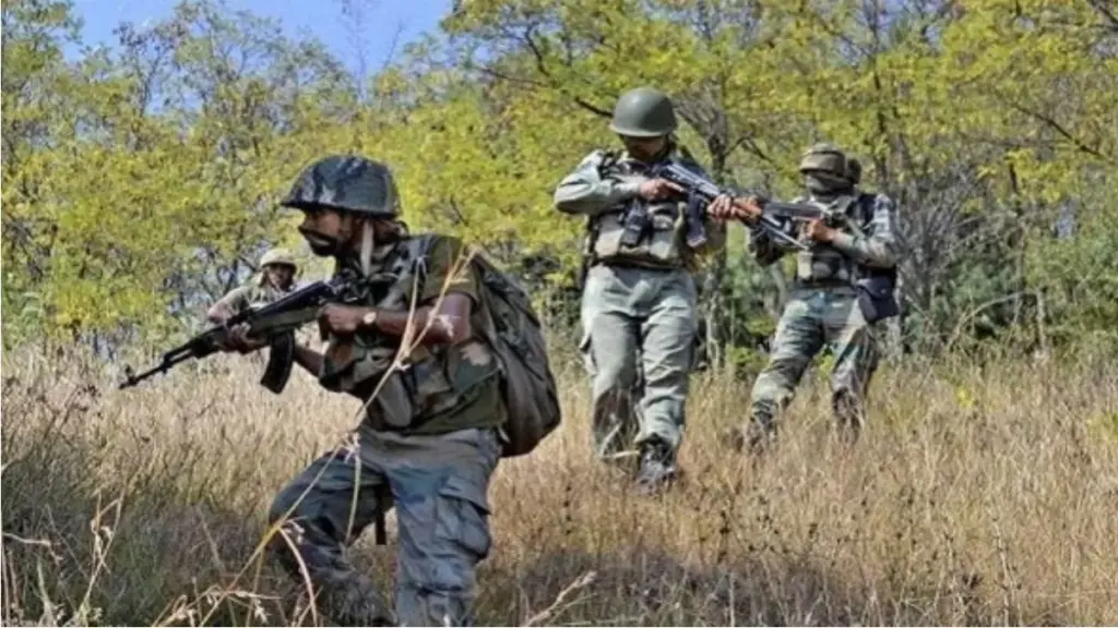 Naxal Top Two Commanders Killed In Narayanpur: Two top Naxal commander piled up in Narayanpur, Chhattisgarh, was a reward of 40-40 lakhs, Amit Shah said, red terror is breaking up, Naxal Top Two Commanders Killed in Narayanpur, Chhattisgarh, Carrying A 40 Lakh Rupees each. Amit Shah Said, "The backbone of red terrror is breaking."