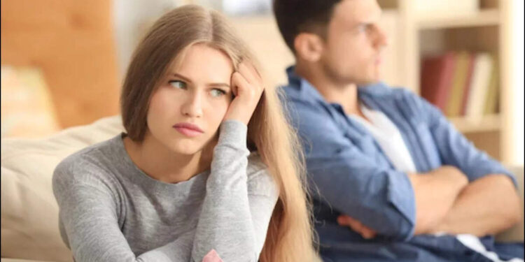 Negative Memories से रिश्तों पर पड़ रहा है असर, इन आसान टिप्स से पाएं शांति और मजबूत करें अपना रिश्ता
