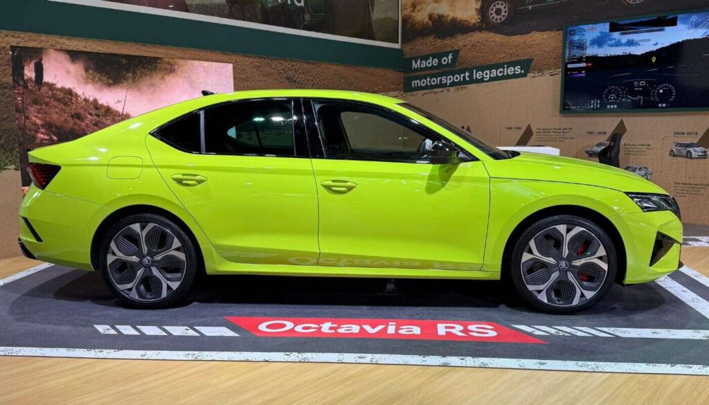 Skoda-Octavia-RS-Auto-Expo-2025-2 (1)