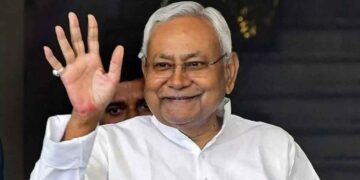 Nitish Kumar's announcement before Bihar elections: Vikas Mitras will get Rs 25,000 to buy tabs