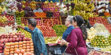 Not packaged food, fruits are real powerhouses! Learn the right way to eat from Ayurveda