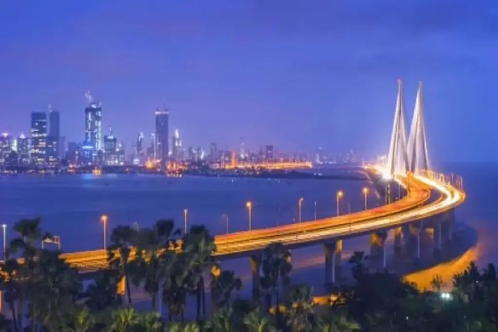 On high alert, Mumbai, different parts of Mumbai will be shaken by bomb blasts on the day of Anant Chaturdashi, claim to install human bombs and RDX