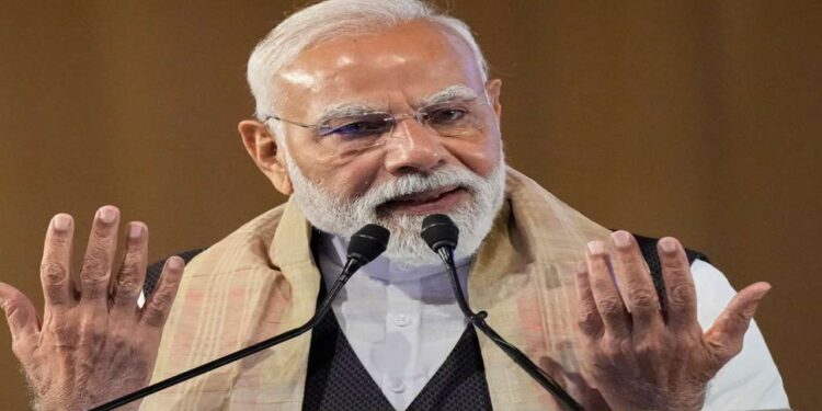 PM Modi Announces Self-Reliant India Roadmap And GST SAVINGS FATTIVAL, Kharge Says He Should Apolige | PM Modi's self-reliant Bharat Roadmap and GST Savings Festival announced, Kharge said- I had to apologize to the public. News Track in Hindi