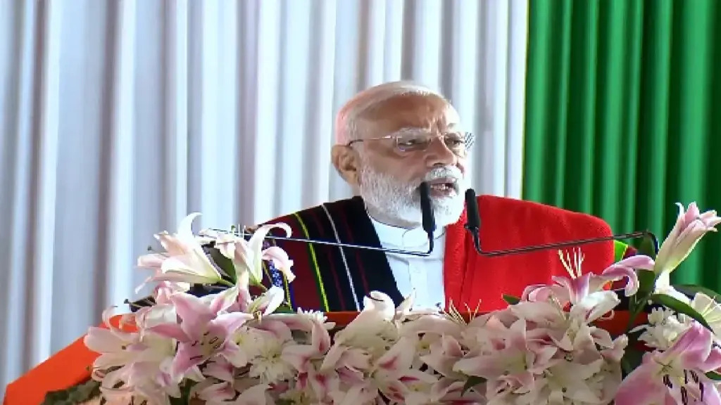 PM Modi in Manipur: PM Modi made many big announcements for the violence affected of Manipur, said- Government is with the people of the state, PM Modi made several big announs for the violence affected people of manipur