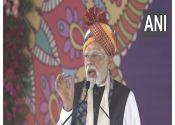 PM Modi targeted the opposition, said "Our government is healing on the wounds caused by the corruption of the Congress"