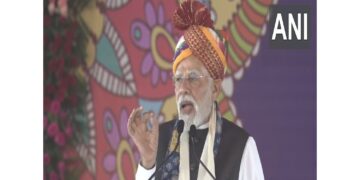 PM Modi targeted the opposition, said "Our government is healing on the wounds caused by the corruption of the Congress"