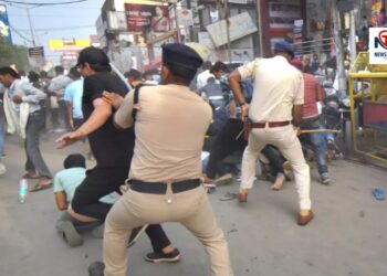 Patna Student Protest for BPSC Tre 4 Vacancy | BPSC Tre 4 Teacher Recruitment | Patna Student Protest | Performance of students on BPSC TRE 4 in Patna, police niece sticks, many candidates in custody. News Track in Hindi