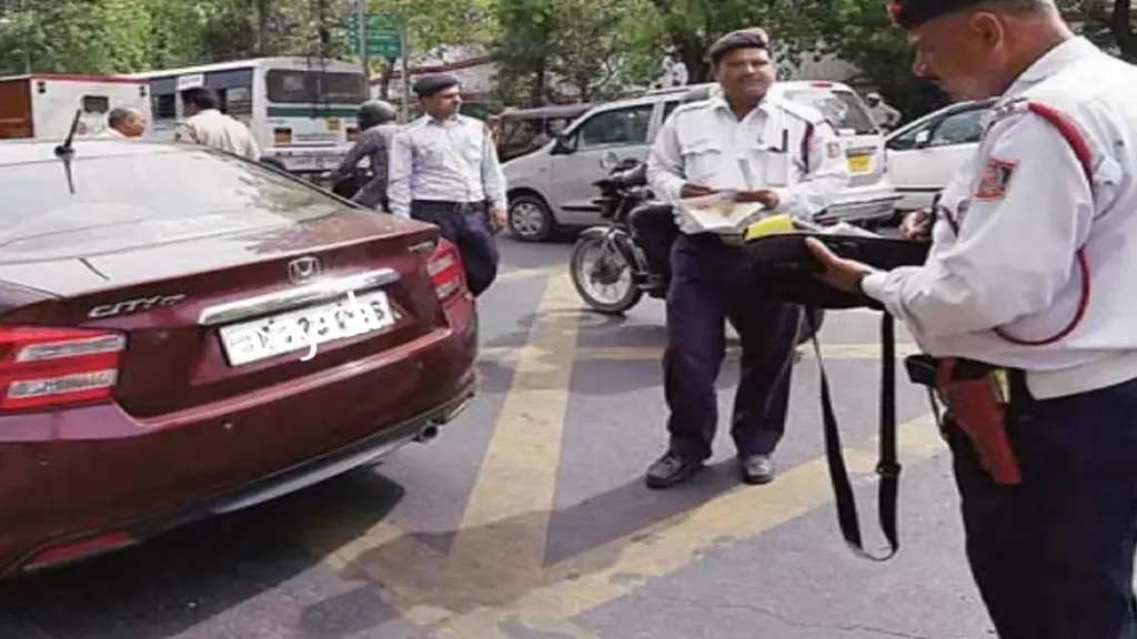 Pending e-Traffic Challans cancelled in UP: E-challan of vehicles between 2017 and 2021 in UP, Yogi Adityanath government's relief decision, e-Challans of VEHICles Issued Between 2017 and 2021 in UP Waived, A Relief Decision of The Yogi Adityanath government