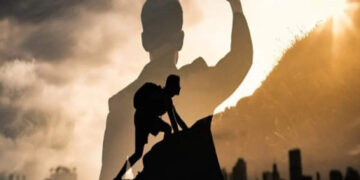 सकारात्मक सोच ही है सफलता की कुंजी, वीडियो में जाने&nbsp;कैसे आपके विचार और दृष्टिकोण तय करते हैं आपकी उपलब्धियां​​​​​​​ ?