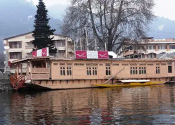 Post office floating in Dal Lake: Srinagar is present in the world's only post office