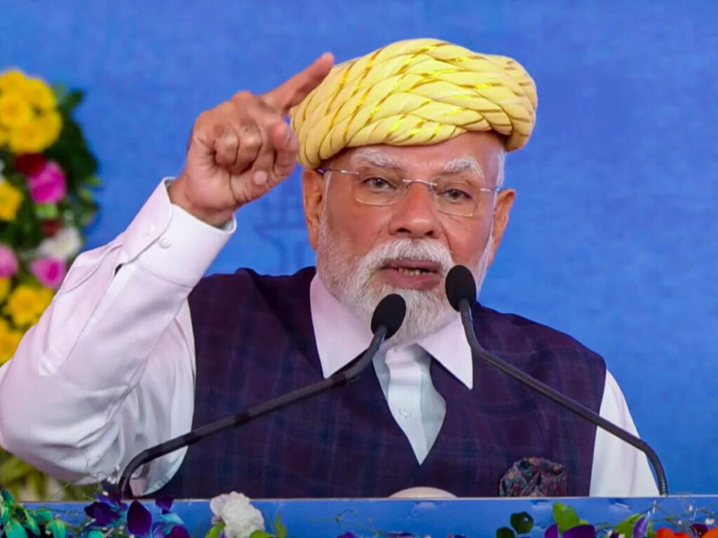प्रधानमंत्री मोदी ने गुजरात को दी 34,200 करोड़ की परियोजनाओं की सौगात, विडियो में जाने क्या कुछ-मिला खास ?