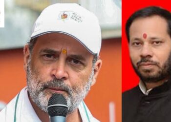 Rae Bareli Chaos | MLA Manoj Pandey Walks out of Rahul Gandhi Meeting Over PM modiâ € ™ s mother Remark | Uproar in Rahul Gandhi's meeting, MLA left together… controversy over PM Modi's mother. News Track in Hindi