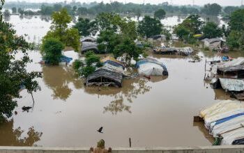 Rain havoc: Kashmir is cut off from the rest of India, Delhi threatens due to rising water level