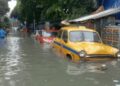 Rainfall in Kolkata: 4 people died due to current; Metro-trains stop