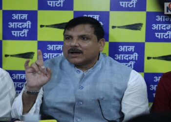 Sanjay Singh Accuses BJP of Silencing Aap Leaders in J&K | Mehraj Malik Arrest Case: Sanjay Singh lashed out at BJP: You will fight against this injustice till the road and court. News Track in Hindi