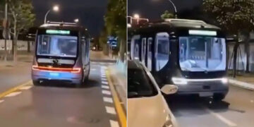 सोशल मीडिया पर वायरल हुई चीन की&nbsp;Self-Driving Bus, वायरल वीडियो देख लोग बोले -