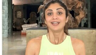 शिल्पा शेट्टी ने सिखाया भ्रामरी योग, बोलीं- गुनगुनाकर पाएं मन की शांति