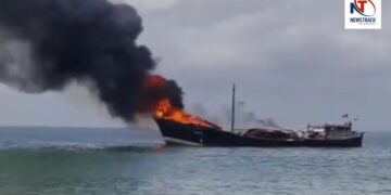 Ship Fire Porbandar | Porbandar Cargo Ship Fire | Gujarat Ship Fire | Porbandar News | , Between sea fireball became a ship! Stirred on the banks of Porbandar in Gujarat, video viral | News Track in Hindi