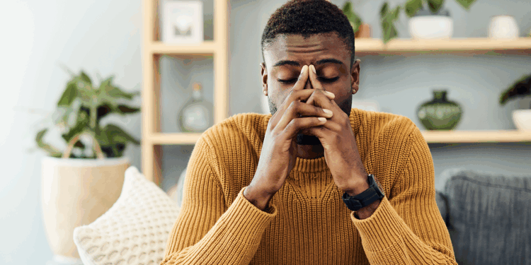 Simple and effective ways to get rid of painful experiences, know how to live a happy life by forgetting the past in the video
