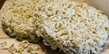Social media challenge becomes dangerous, 13 -year -old boy dies after eating raw noodles