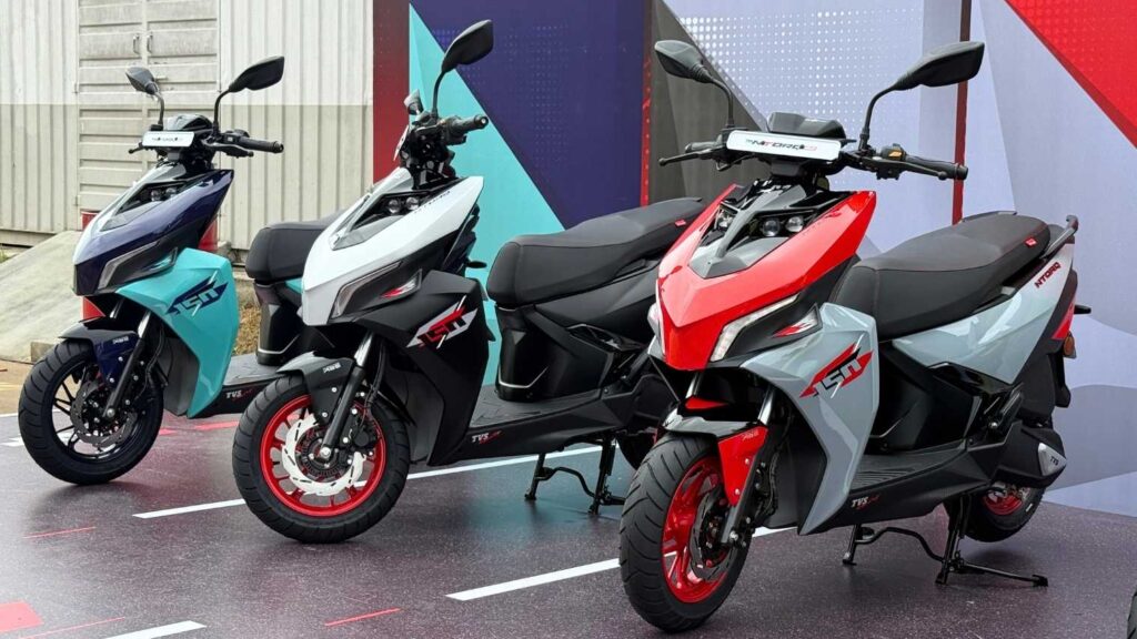TVS के स्कूटर्स और मोटरसाइकिलों की कीमतों में हुई 9,600 रुपये तक की कटौती