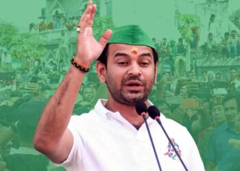 Tej Pratap Yadav Mastestroke: Challenges Tejashwi in Rajghopur, Bihar Politics Heat Up | Tej Pratap's masterstroke, blow the electoral bugle in Tejashwi's pits, the elder brother will challenge the younger brother. News Track in Hindi