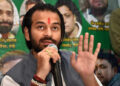 Tej Pratap targeted the gestures on the close of Tejashwi, the chronic pain, know what is the whole matter?