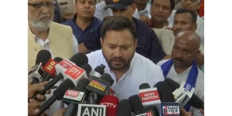 Tejashwi Yadav expressed anger on Bihar's law and order, said "This government is only giving protection to criminals"