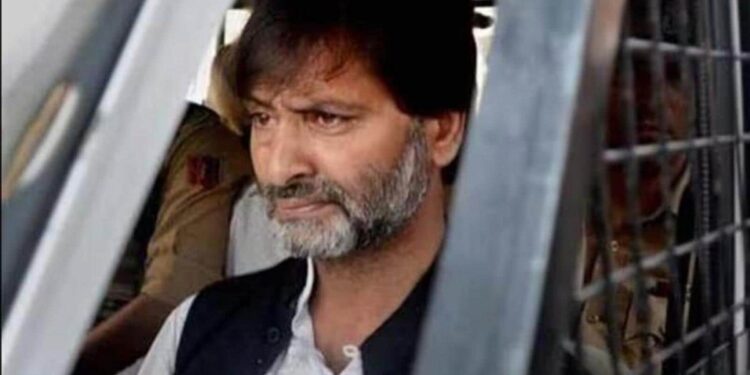 Terrorist Yasin Malik's Big Claim: Terrorist Yasin Malik's big claim regarding Manmohan Singh and UPA government, Hafiz Saeed's name, Terrorist Yasin Malik Makes A Big Claim About Manmohan singh and the upa government, ALSO NAMES HAFAZ SAEED
