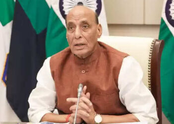 'The leader of the future was seen in Modi ji, Rajnath Singh already understood', the Defense Minister told the old anecdote