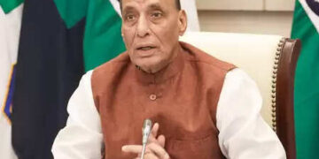 'The leader of the future was seen in Modi ji, Rajnath Singh already understood', the Defense Minister told the old anecdote