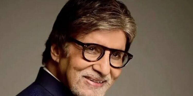 The superstar Amitabh Bachchan praised the son Abhishek, said "Fighting till the end, never give up"