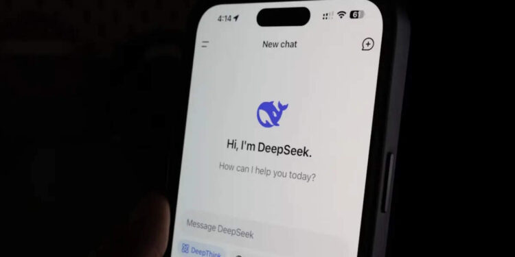 चीनी स्टार्टअप कंपनी DeepSeek ने OpenAI के वजूद को खत्म करने की ठान ली है। कंपनी साल के आखिर तक एआई चैटबॉट लॉन्च करने वाली है, जो ChatGPT को कड़ी टक्कर दे सकता है। रिपोर्ट के मुताबिक, डीपसीक एक ऐसे एआई मॉडल पर काम कर रही है, जो यूजर द्वारा बहुत कम इनपुट मिलने पर भी जटिल, मल्टी-स्टेप टास्क को पूरा कर लेता है। इसके अलावा यह एआई मॉडल पुराने एक्शन के आधार पर परफॉर्मेंस को इंप्रूव कर सकता है।   Advertisement: 0:54  Close PlayerUnibots.com  ChatGPT के वजूद पर खतरा ब्लूमबर्ग की रिपोर्ट के मुताबिक, डीपसीक इस साल के आखिर तक इस एआई चैटबॉट को लॉन्च कर सकता है। चीनी कंपनी ने साल की शुरुआत में R1 मॉडल को लॉन्च करके तहलका मचा दिया था। डीपसीक एआई के इस मॉडल ने लॉन्च होते ही सिलिकॉन वैली की कंपनियों की नींद उड़ा दी थी। महज 6 मिलियन डॉलर के खर्च में तैयार हुआ यह एआई चैटबॉट ChatGPT, Google Gemini जैसे एआई टूल्स को टक्कर दे सकता है।  DeepSeek का R1 मॉडल एक ओपन सोर्स लैंग्वेज है जो डेवलपर्स को इसके कोड फ्री में एक्सेस करने के लिए देता है। डीपसीक एआई ने सिलिकॉन वैली के अप्रोच को तहस-नहस कर दिया था। जहां अमेरिकी कंपनियां एआई डेवलपमेंट में बड़े डेटा सेट्स और अरबों डॉलर का निवेश कर रही थी। वहीं, चीनी एआई मॉडल ने कम खर्चे में एआई टूल उतार दिया था।  R2 मॉडल की तैयारी R1 के लॉन्च के बाद से ही DeepSeek ने फूंक-फूंक के कदम रखना शुरू कर दिया है। कंपनी के फाउंडर लियांग वेनफेंग ने इसके R2 मॉडल को लॉन्च को डिले कर दिया ताकि इसे तकनीकी तौर पर और बेहतर बनाया जा सके। कंपनी अपने इस R2 मॉडल को साल के आखिर तक लॉन्च कर सकती है। इसमें टेक्स्ट बेस्ड रिस्पॉन्स के साथ-साथ ट्रैवल प्लानिंग, सॉफ्टवेयर डिबगिंग और बिजनेस वर्कफ्लो जैसे काम भी आसानी से किए जा सकते हैं। हालांकि, हर जटिल काम के लिए इंसान का इंटरवेंशन जरूरी है। इस एआई मॉडल में भी इन कामों के लिए इंसान के मदद की जरूरत होगी।